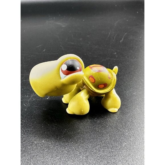 Littlest Pet Shop LPS Authentic Turtle #8 2004 Hasbro-1 - Picture 1 of 6
